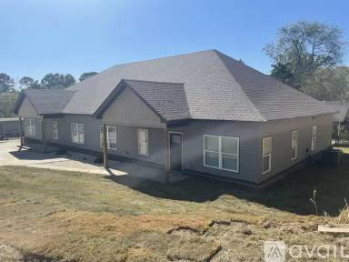 Main picture of 322 E Maple