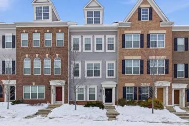 Main picture of 3042 Mia Ln