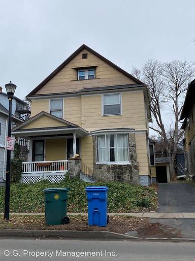 Main picture of 537 S Goodman St