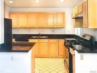Main picture of 1033 3rd St
