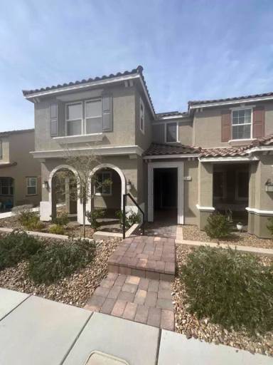 Main picture of 2441 Padulle Pl