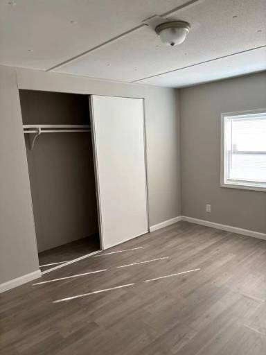 Main picture of 112 S Balsam Ave