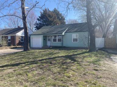 Main picture of 1152 N Crestway St