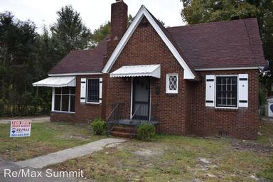 Main picture of 610 W Oakland Ave