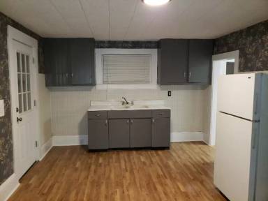 Main picture of 72 E High St
