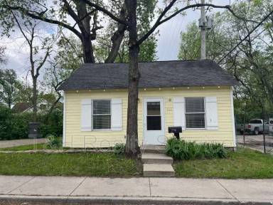 Main picture of 1115 E North St