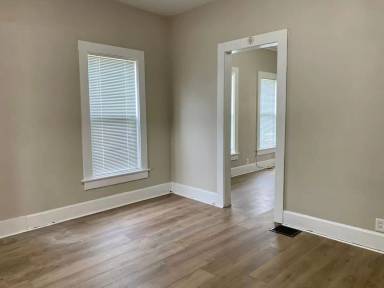 Main picture of 424 2nd Ave