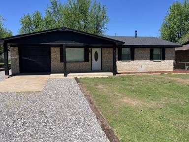 Main picture of 311 E Tenneppe