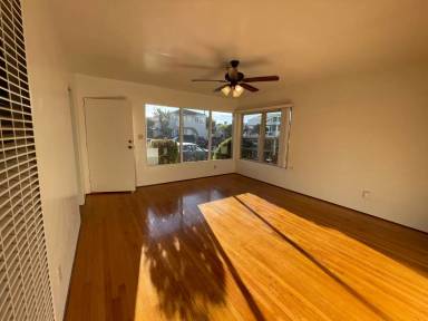 Main picture of 5104 Cape May Ave