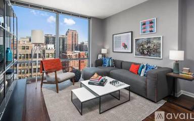 Main picture of 700 S Clark St Apartments