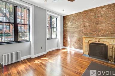 Main picture of 329 E 58th St