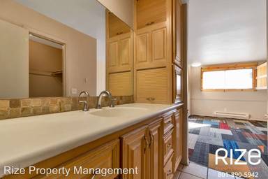 Main picture of River Rock Apartments