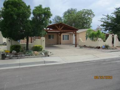Main picture of 7440 Sky Court Cir NE