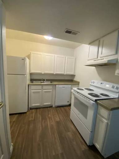 Main picture of 366 E Main St