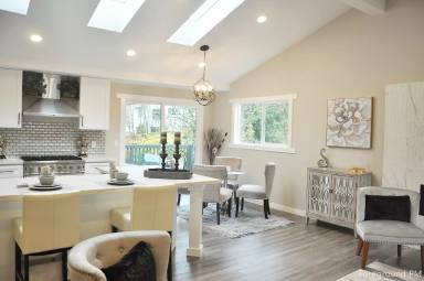 Main picture of 11304 NE 61st Pl