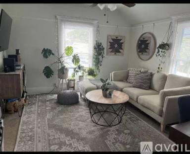 Main picture of 733 3rd St N
