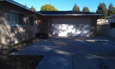 Main picture of 44030 Cedar Ave