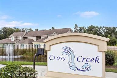 Main picture of 43225 Creek Cir
