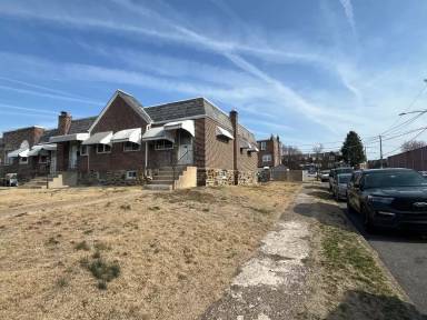 Main picture of 1649 Creston St