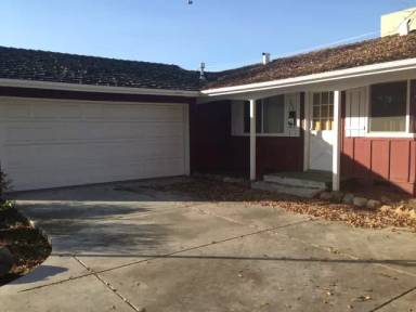 Main picture of 1044 Washington Ave