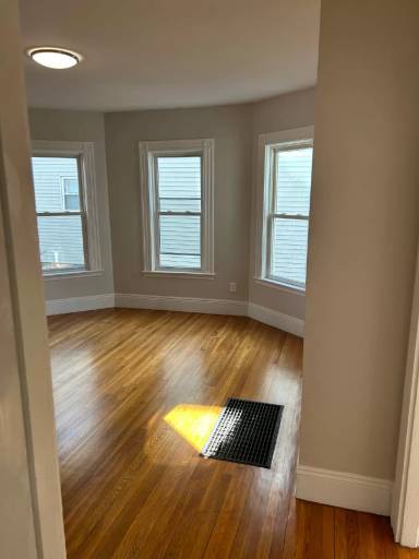 Main picture of 81 Flint St