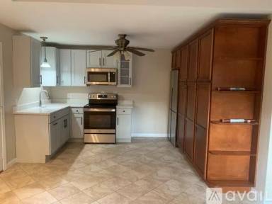 Main picture of 1720 Barbara Ln
