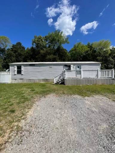 Main picture of 270 County Road 213