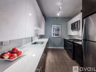 Main picture of 80 E Lake St