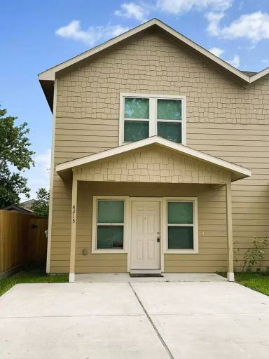 Main picture of 4215 Davenport St
