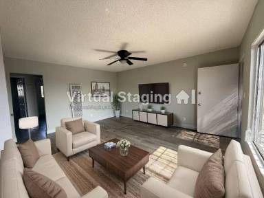 Main picture of 648 W 92nd St