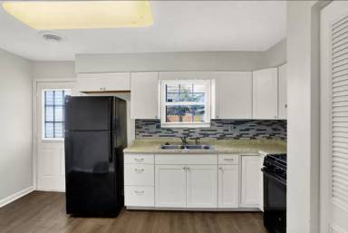Main picture of 278 Walnut St