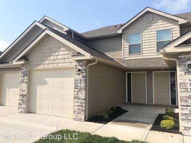 Main picture of Traditions Townhomes Apartments