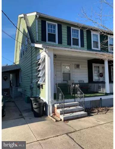 Main picture of 1025 Lyndale Ave