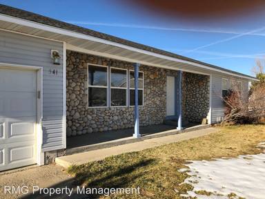 Main picture of 541 Eagle Creek Dr