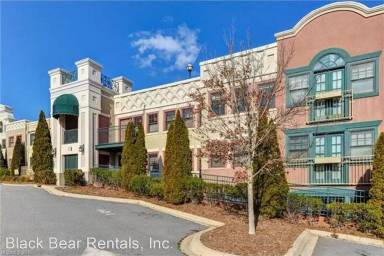 Main picture of 37 Hiawassee St