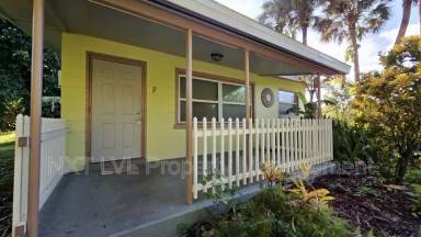 Main picture of 240 W Mariana Ave