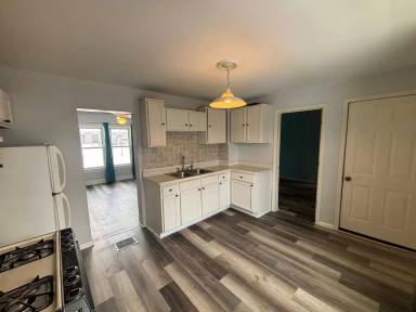 Main picture of 5432 25th Ave