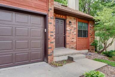 Main picture of 4444 S Robberson Ave