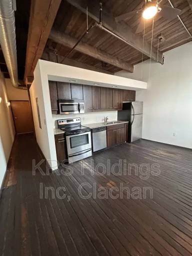 Main picture of 110 S 15th St
