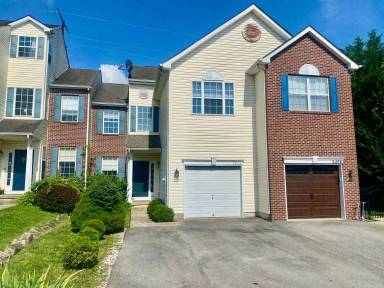 Main picture of 5494 Spring Ridge Dr W