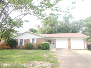 Main picture of 923 E 8th St