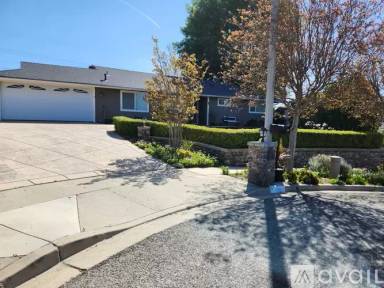 Main picture of 2924 Calle Arino