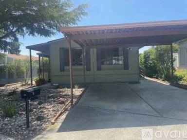 Main picture of 130 Solana Way