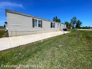 Main picture of 102 Dennis Ln