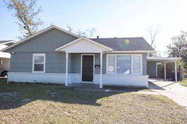 Main picture of 1616 California St