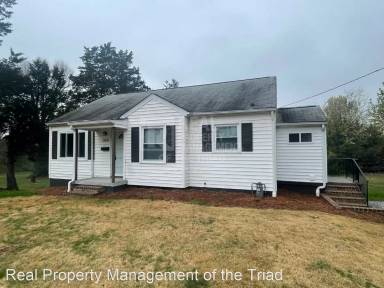 Main picture of 308 Auburndale St