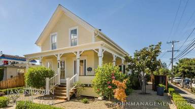 Main picture of 727 Elm St