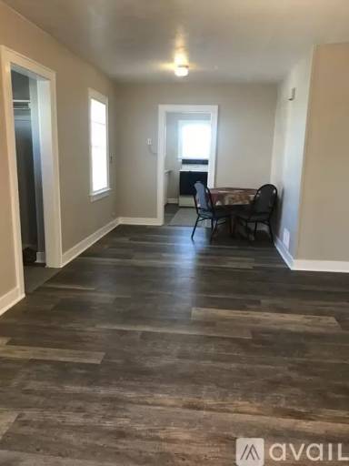 Main picture of 208 E Pine St