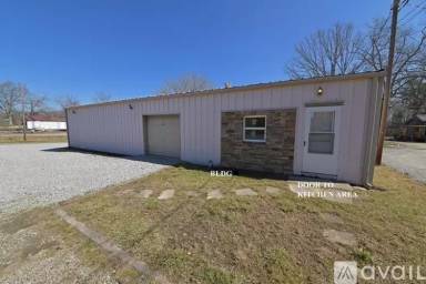 Main picture of 205 Rock Quarry Rd