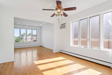 Main picture of 4915 W Grace St